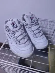 FILA 화이트 스니커즈