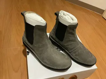 컨디션 최상 허시파피 숏부츠 23.5 그레이