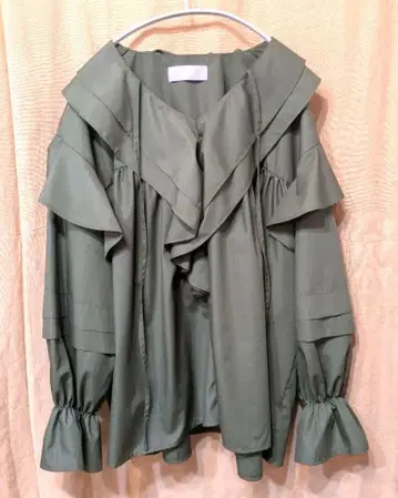 새상품급 wee9s 프릴 블라우스 튜닉