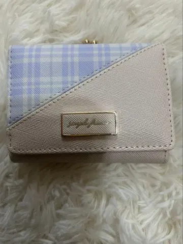 3단 폴더형 지갑 파랑과 베이지 체크