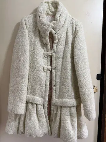 LIZ LISA 프릴 장식 화이트 코트