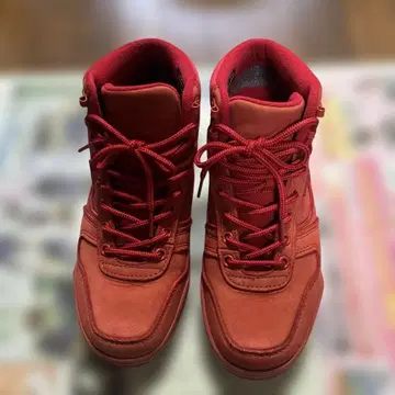 VANS 레드 하이컷 스니커즈