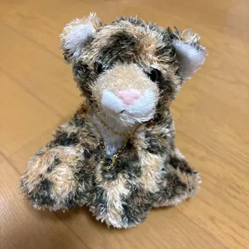 재규어 봉제 인형 골드 컬러 목걸이 포함