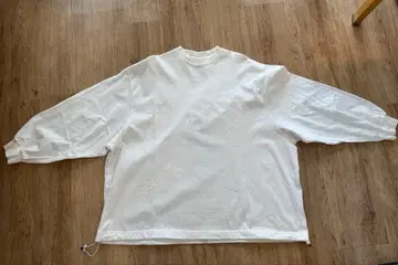 이즈네스 BALLOON LONG SLEEVE T SHIRT