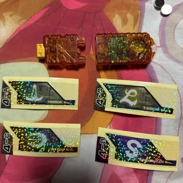 도펀트 메모리 B 홀로씰 부착 완료 작동 확인 완료