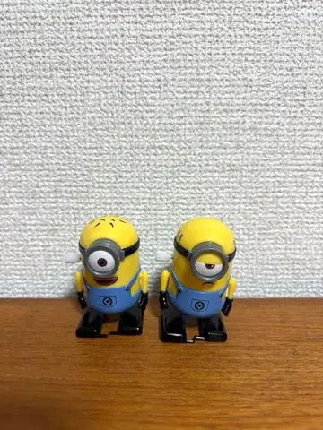 미니언 태엽 작동 완구 2체 세트