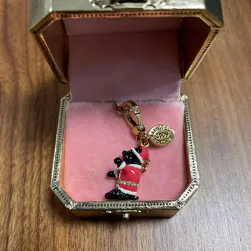 Juicy Couture 크리스마스 강아지 참