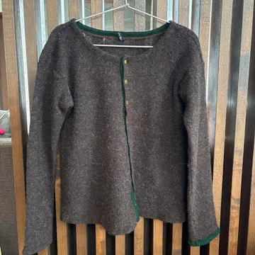 팔라스 팰리스 100% 울 가디건 다크 브라운 x 미도리 긴팔 가디건