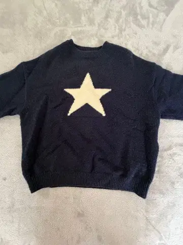 네이비 별 스웨터