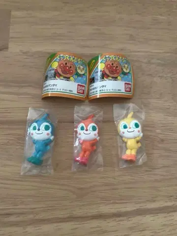 [ 미개봉 ] 호빵맨 붙어라 마그넷 짤랑이 파란색 옐로우 컬러