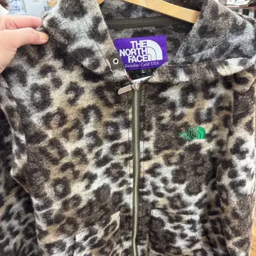 THE NORTH FACE 레오파드 무늬 플리스 자켓