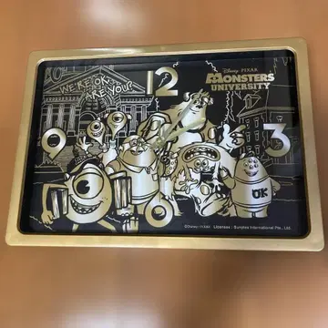 몬스터즈 유니버시티 시계