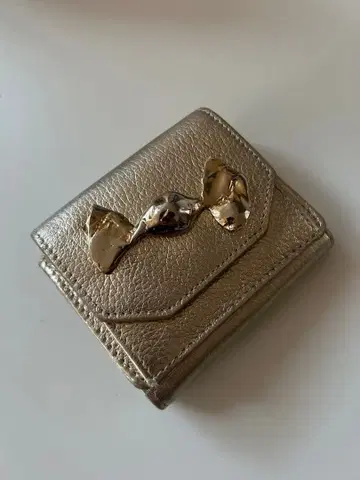 이아파피요네 캔디 골드 가죽 3단 폴더형 지갑