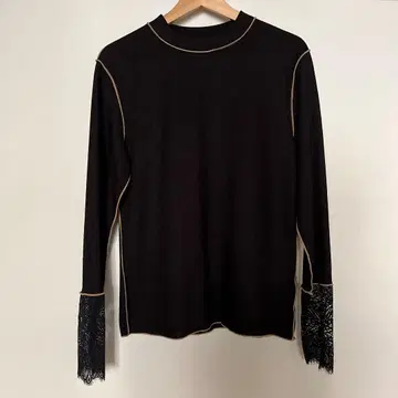 DouDou 레이스 소매 블랙 니트탑