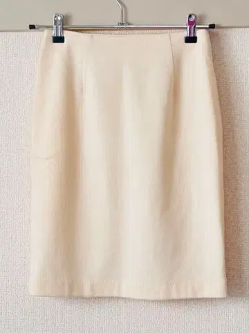 화이트 아이보리 타이트 스커트 캐시미어 혼방 울