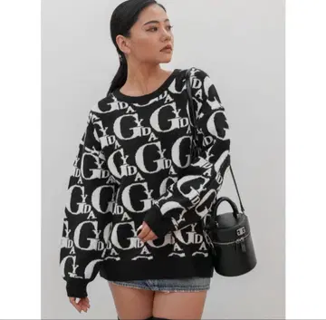 GYDA 패턴 니트탑