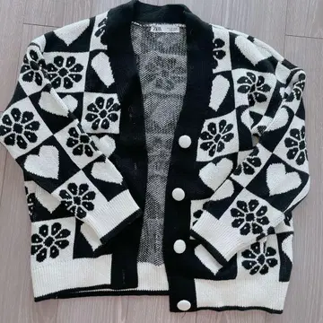즉시 구매 OK ZARA 모노톤 하트 무늬 꽃무늬 모노톤 가디건