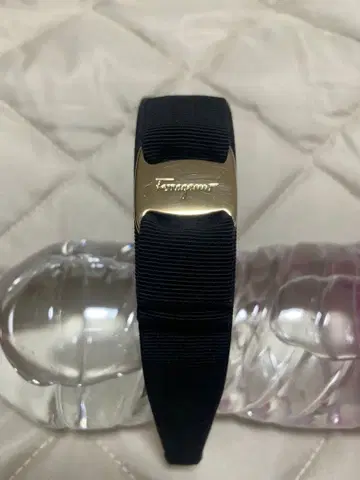 Ferragamo 블랙 헤어밴드
