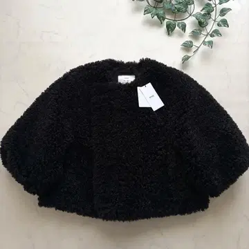 시착만 한 HYKE 23AW 퍼 시어링 크롭 자켓 블랙 택 포함