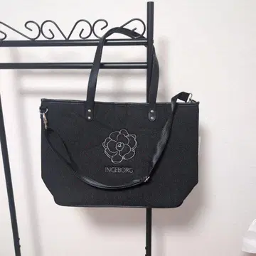 잉게보그 데님 백.