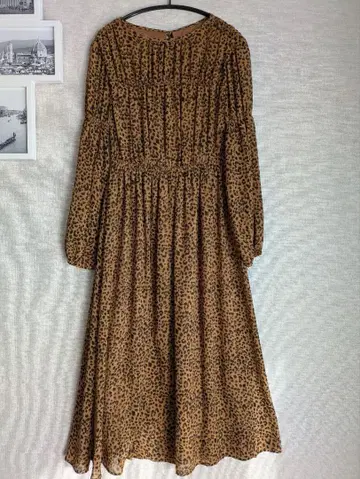 레오파드 무늬 긴팔 A라인 원피스