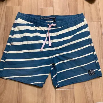 the critical slide society 숏팬츠