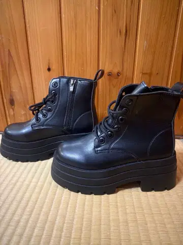 통굽 블랙 레이스업 부츠 여성용 즉시 배송 가능