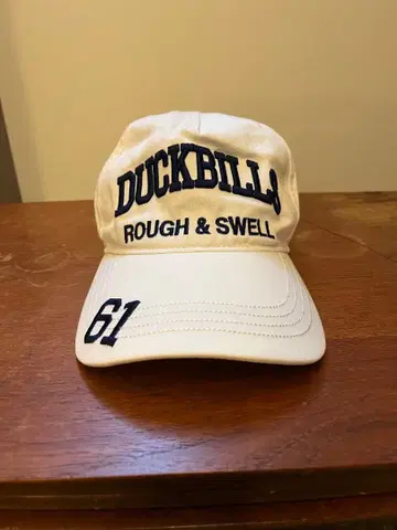 ROUGH & SWELL 캡 화이트