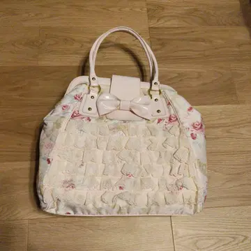 지저스 디아망테 백 오너먼트 패턴 핑크