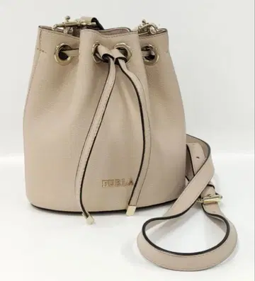FURLA 베이지 버킷 백 베이지