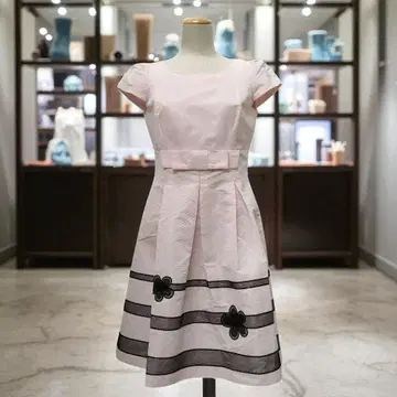 엠즈 그레이시 핑크 반팔 플레어 원피스