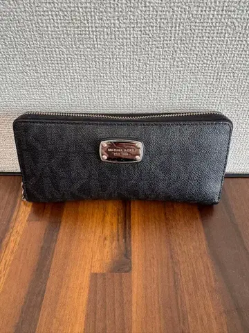 마이클코어스 장지갑 블랙