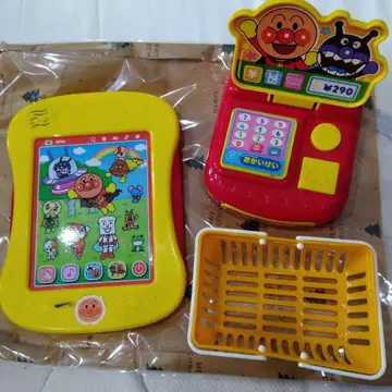 호빵맨 태블릿과 계산대