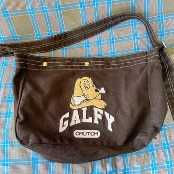 GALFY CRUTCH 갈피 뉴스 페이퍼백 숄더백