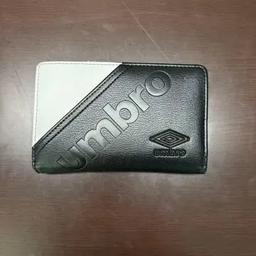 umbro 접이식 지갑 블랙과 화이트