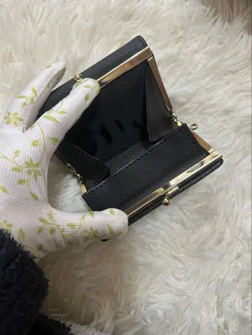 MIGNON CHAT 체크 무늬 접이식 지갑