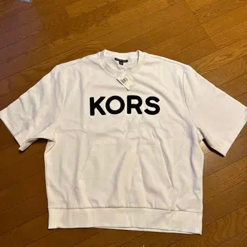 KORS 화이트 T셔츠