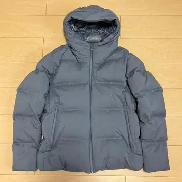 UNIQLO 후드 부착 그레이 다운 자켓