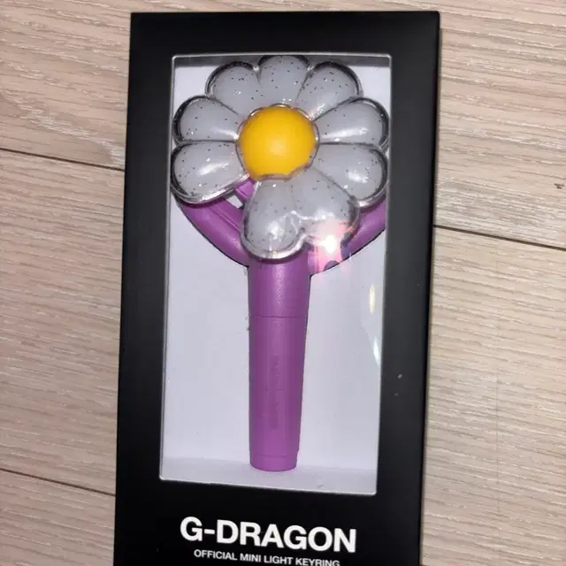 G-DRAGON 지디 엠디 미니 응원봉 키링 보라