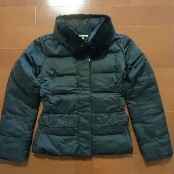 프릴 달린 퍼 옷깃 다운 자켓