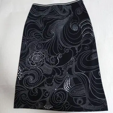 LEONARD 패션 큐빅 플레어 스커트 블랙