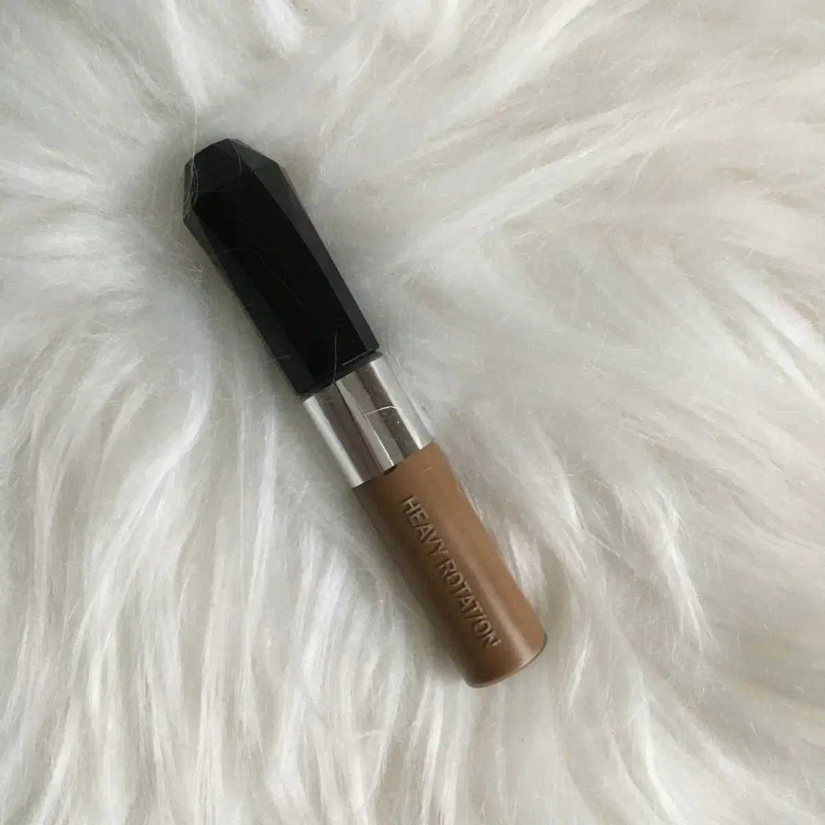 Brow Cara Kiss Me No. 4