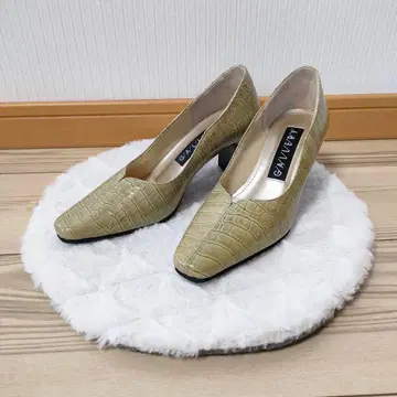 [ 미사용품 ] GALLERY 크로커다일풍 펌프스 22.5cm