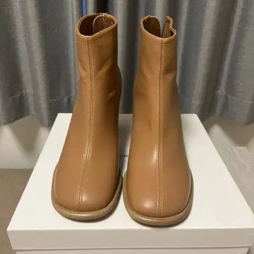 거의 새상품! JANESMITH short boots 37