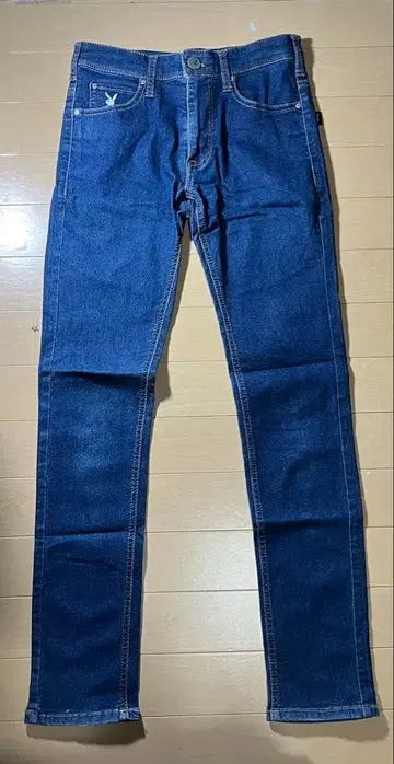 다크 네이비 슬림핏 데님 팬츠