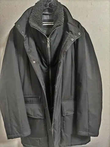 INTERMEZZO 레나운 블랙 세미롱 자켓