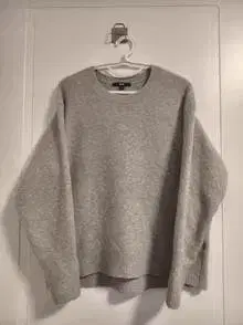 그레이 긴팔 니트