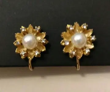 꽃 골드 펄 큐빅 귀찌