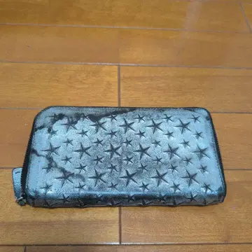 JIMMY CHOO 별 패턴 앤티크 가공 장지갑