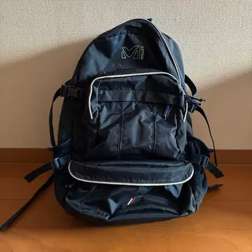새상품급 MILLET 네이비 백팩